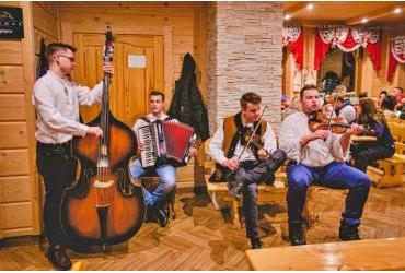 GÓRALSKI SYLWESTER - IMPREZA W KARCZMIE - KULIG - KONCERT KAPELI - k. ZAKOPANEGO